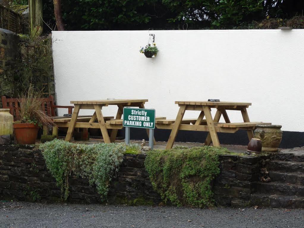 The Red Lion Hotel Oakford Exterior foto